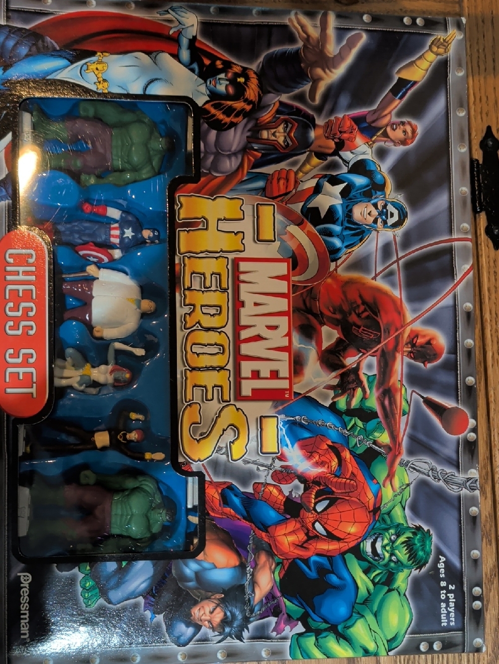 VINTAGE-Marvel Heroes Chess Set - Multicolor